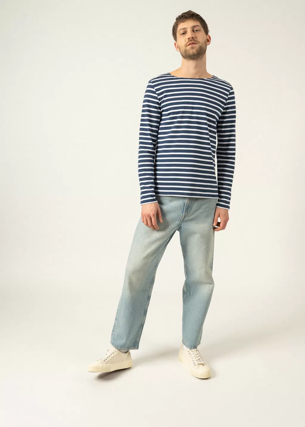 minquiers_unisex_striped_sailor_shirt_7-5.webp Shop Saint James Minquiers unisex striped sailor shirt Marine/neige