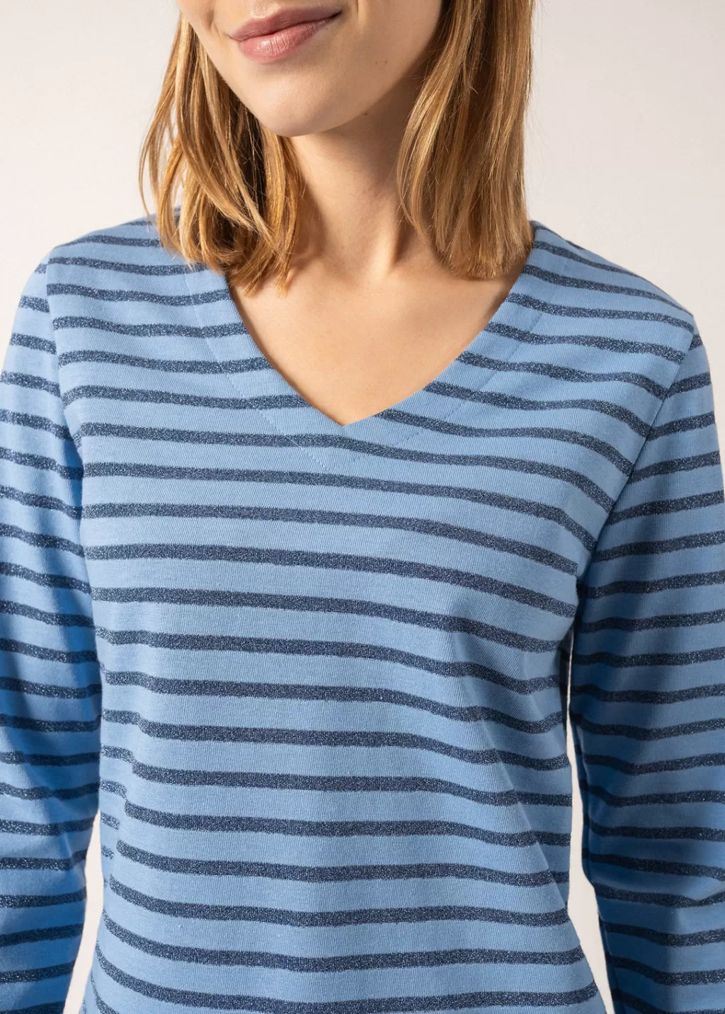 puy_tshirt_vneck_3-1.webp Discount Saint James Puy T-Shirt V-Neck Oxygene/bleu